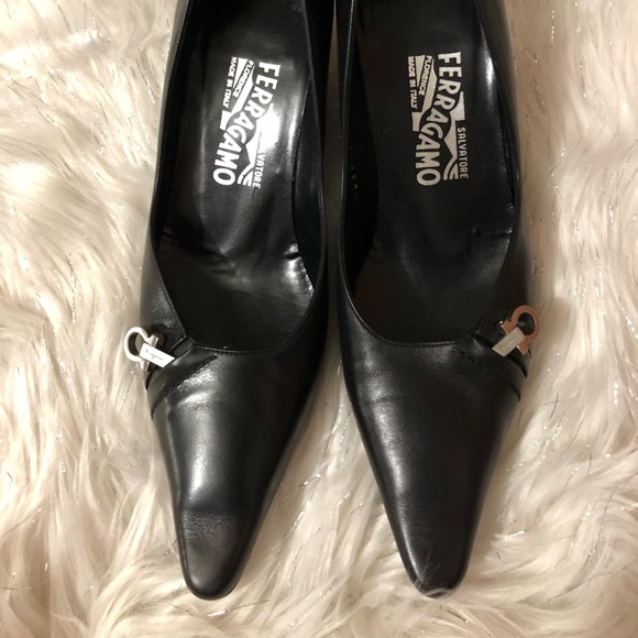 💯% Authentic Ferragamo Shoes size US 7.5 - Picture 2 of 8